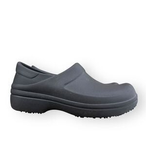 Crocs Women's Neria Pro II Black Work Clogs Slip-Resistant Comfort size 7